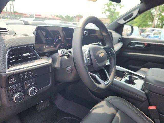 New 2025 Chevrolet Suburban Premier image 10