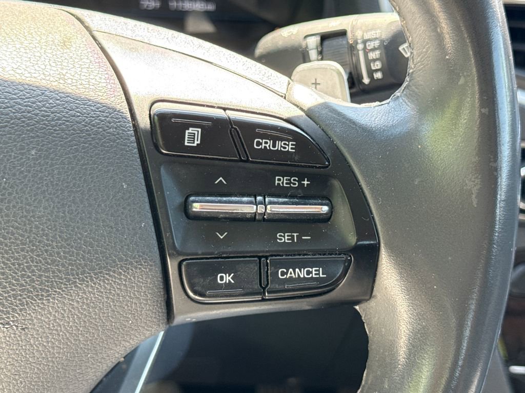 Used 2018 Hyundai Ioniq Plug-In Hybrid FWD image 27