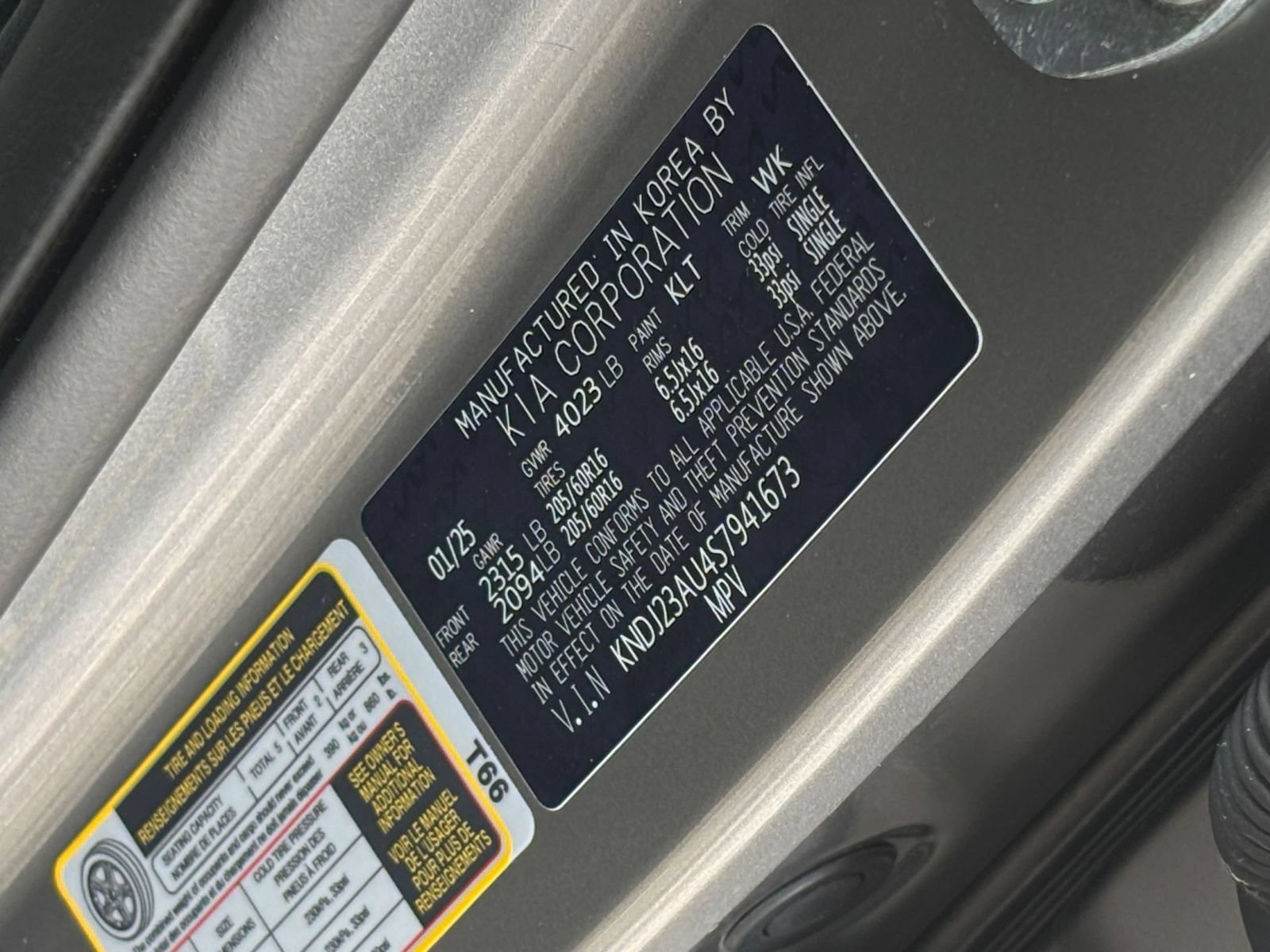 Used 2025 Kia Soul LX w/ LX Technology Package FWD image 28