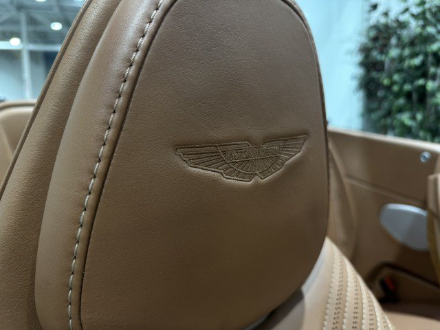 Used 2019 Aston Martin DB11 Volante RWD image 63