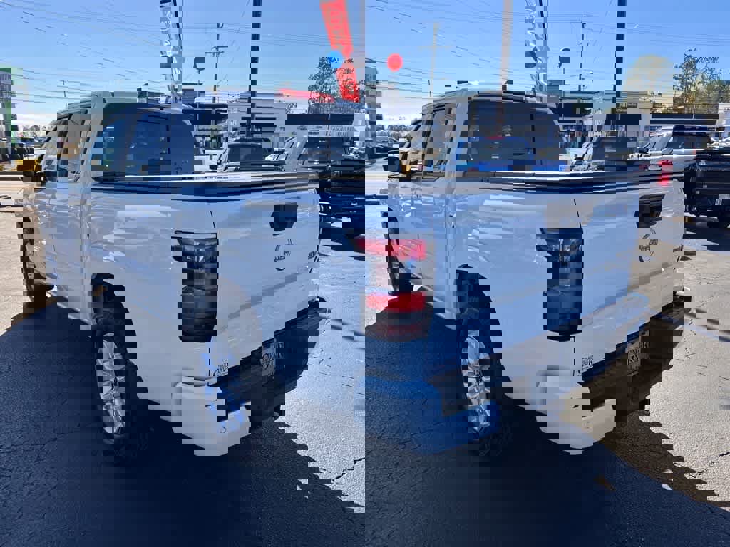 Used 2023 Nissan Frontier SV w/ SV Convenience Package image 5