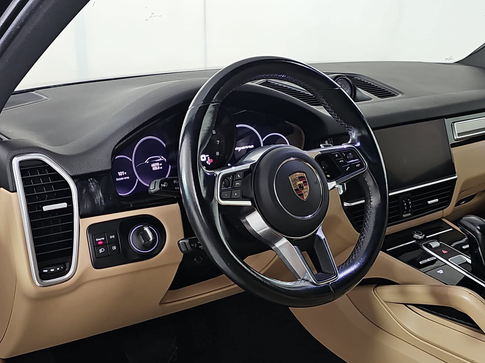 Used 2023 Porsche Cayenne Platinum Edition AWD/4WD image 16