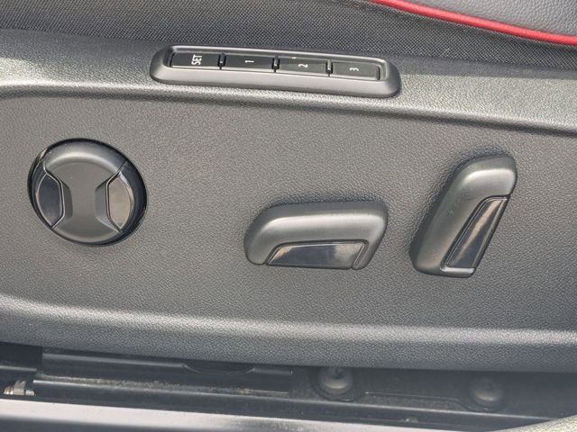 Used 2022 Volkswagen GTI SE image 20