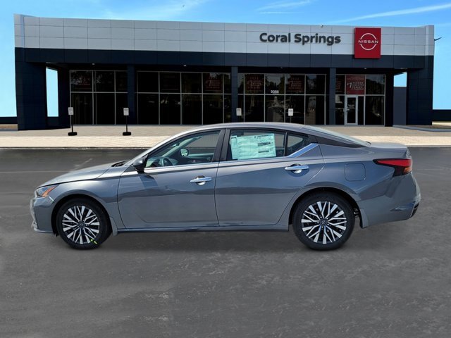 New 2025 Nissan Altima 2.5 SV image 2