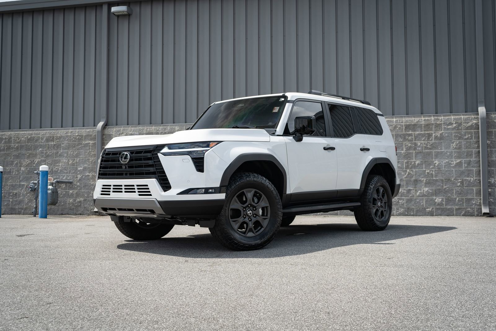 Used 2025 Lexus GX 550 AWD/4WD image 3