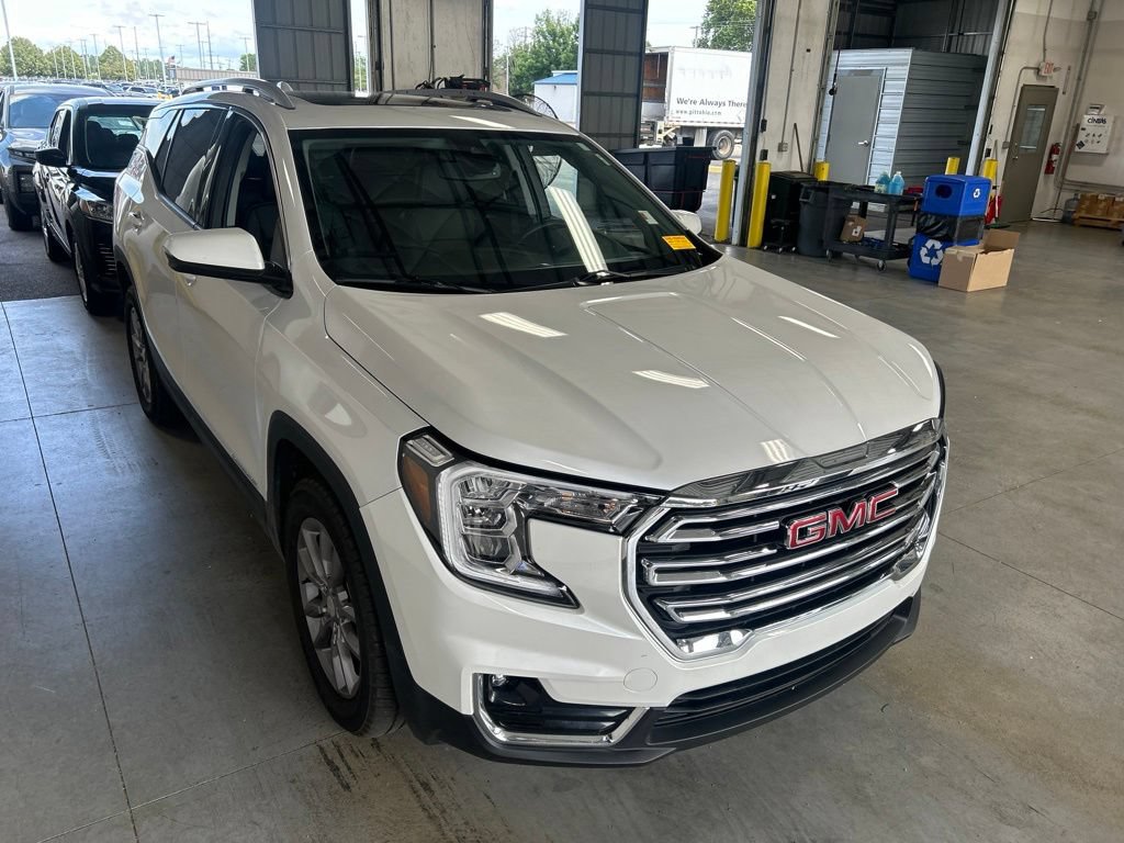 Used 2023 GMC Terrain SLT AWD/4WD image 1