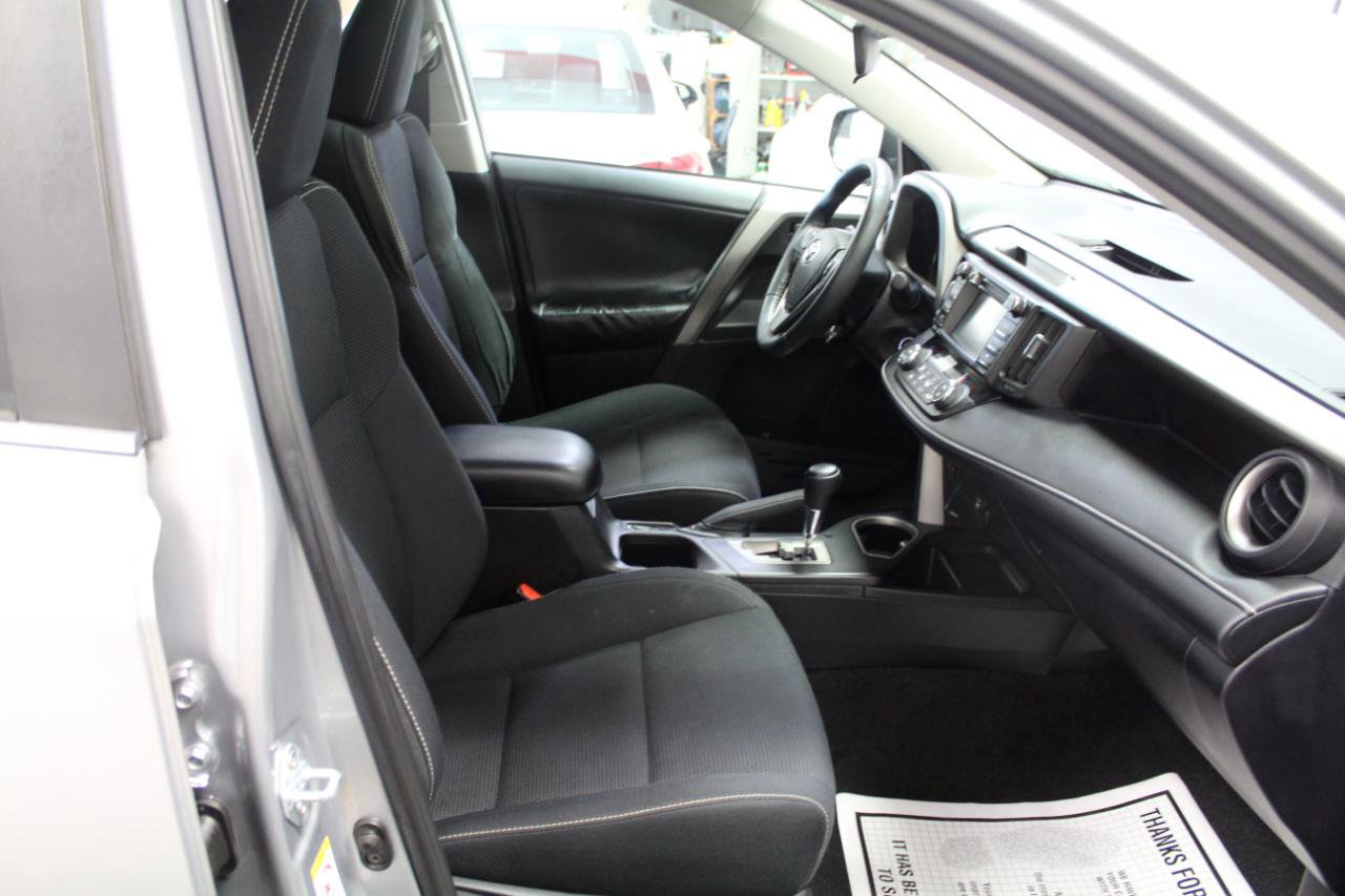 Used 2017 Toyota RAV4 XLE w/ Protection Package image 23