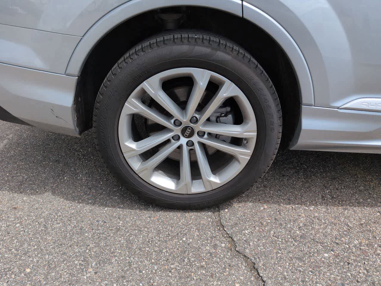 Used 2025 Audi Q7 3.0T Premium Plus AWD/4WD image 13