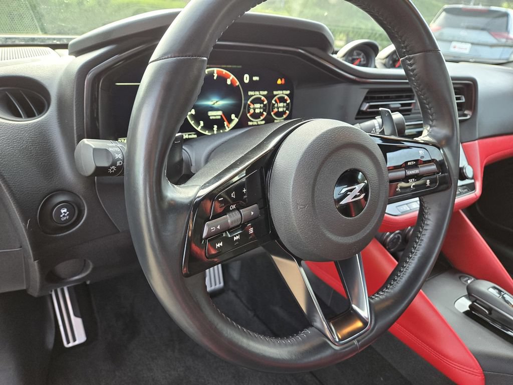 Certified 2025 Nissan Z Performance w/ Floor Mat Package RWD image 12