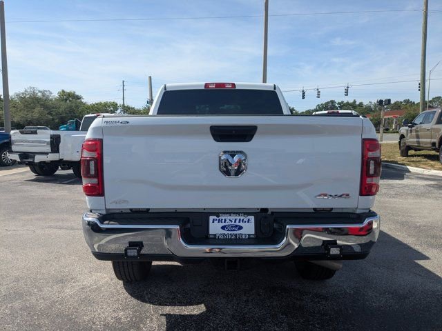 Used 2024 RAM 3500 Tradesman w/ Chrome Appearance Group AWD/4WD image 6
