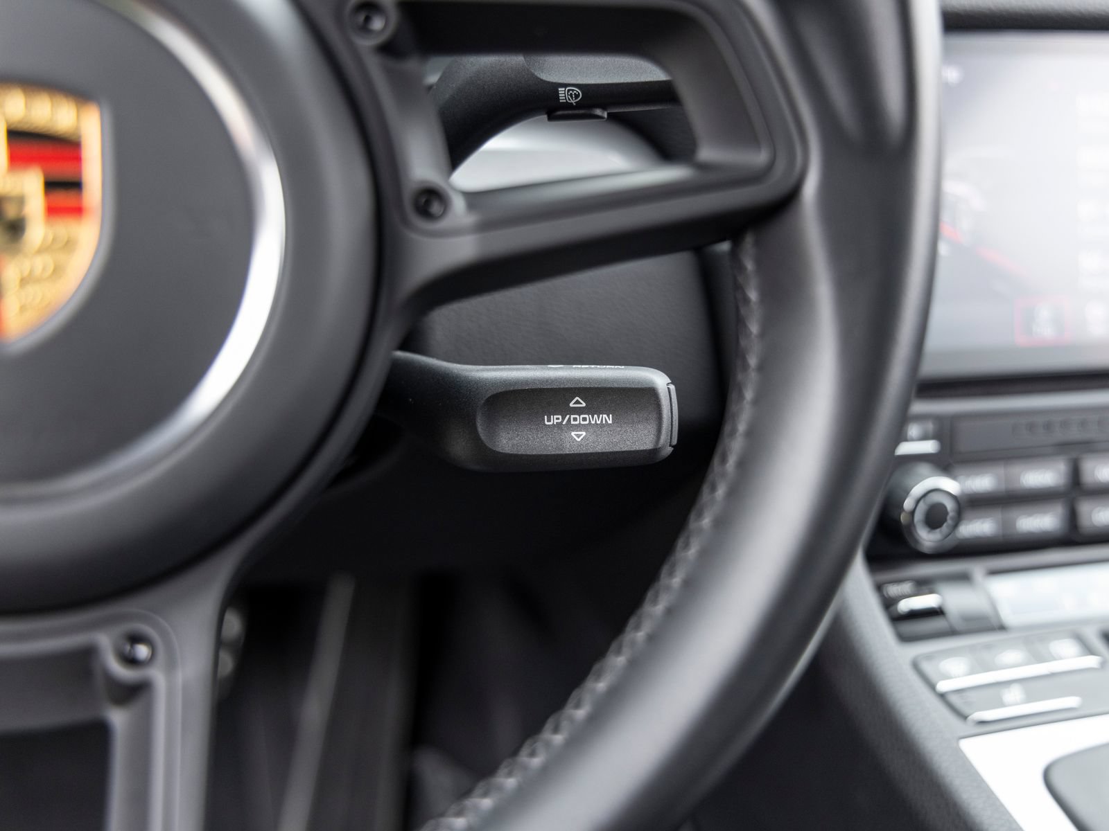 Certified 2020 Porsche 718 Cayman GT4 RWD image 41