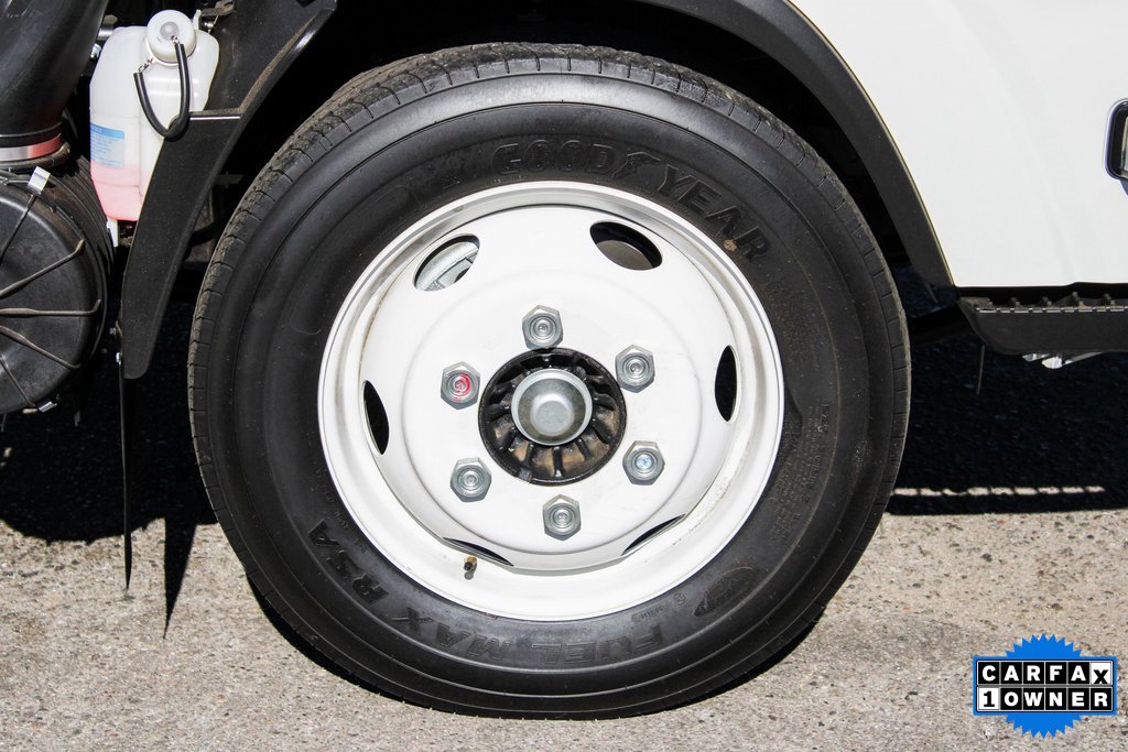 Used 2024 Isuzu NPR image 33