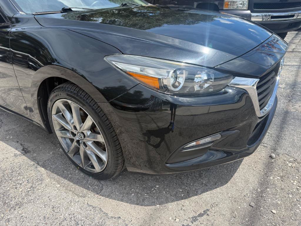 Used 2018 MAZDA MAZDA3 Touring FWD image 4
