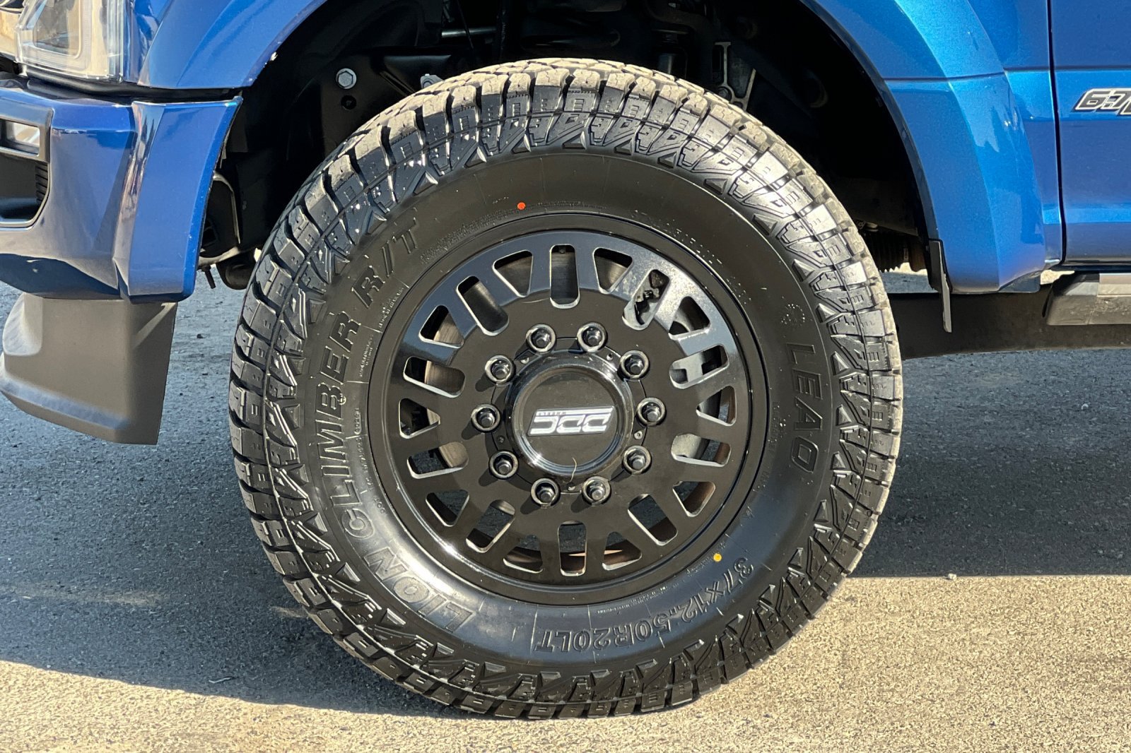 Used 2022 Ford F450 Platinum w/ FX4 Off-Road Package AWD/4WD image 26