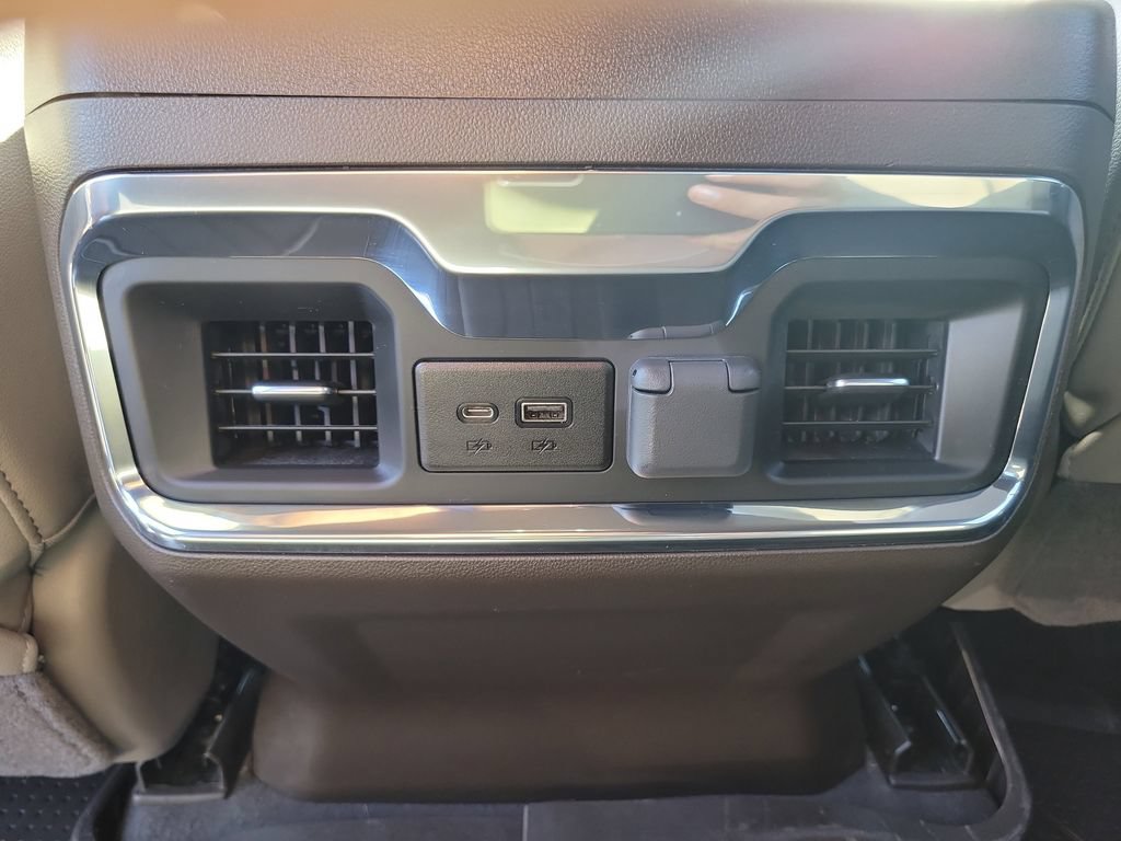 Used 2022 Chevrolet Silverado 1500 LTZ w/ LTZ Premium Package RWD image 17
