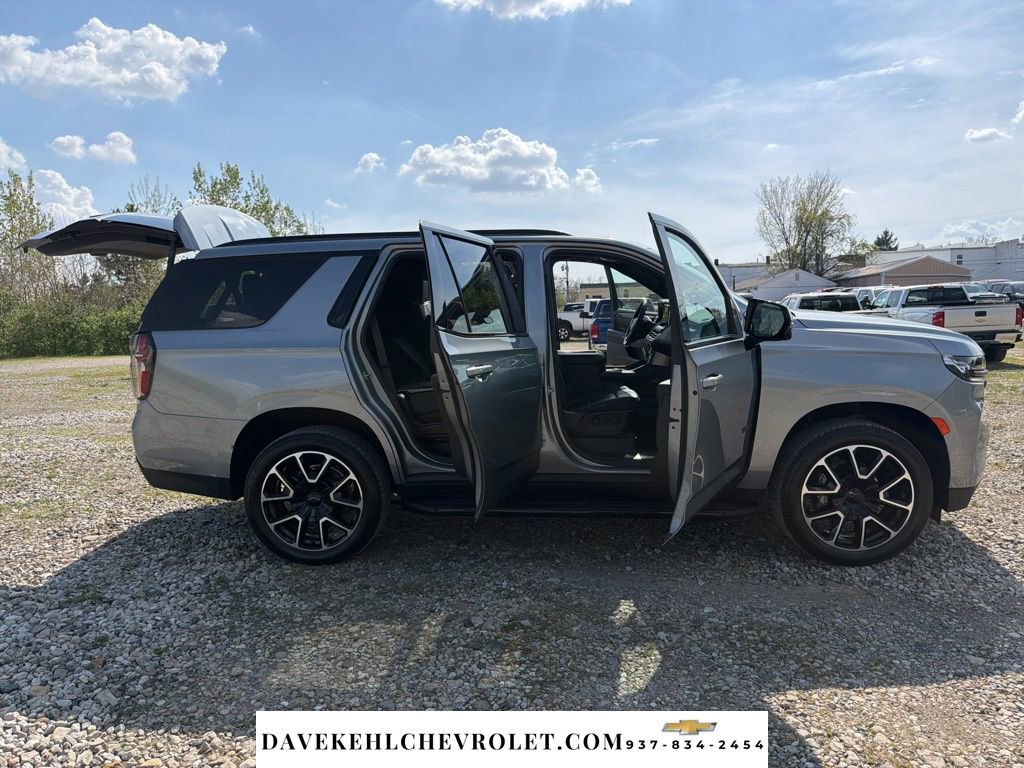 Used 2024 Chevrolet Tahoe RST w/ Luxury Package AWD/4WD image 33