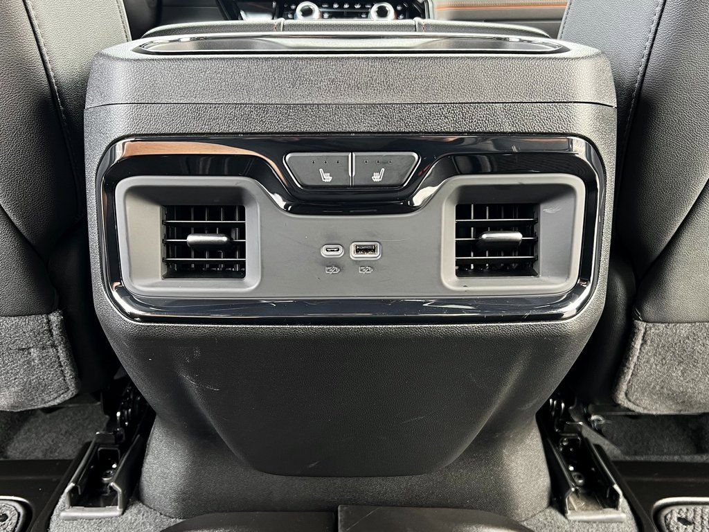 Used 2025 GMC Sierra 2500 AT4 image 21