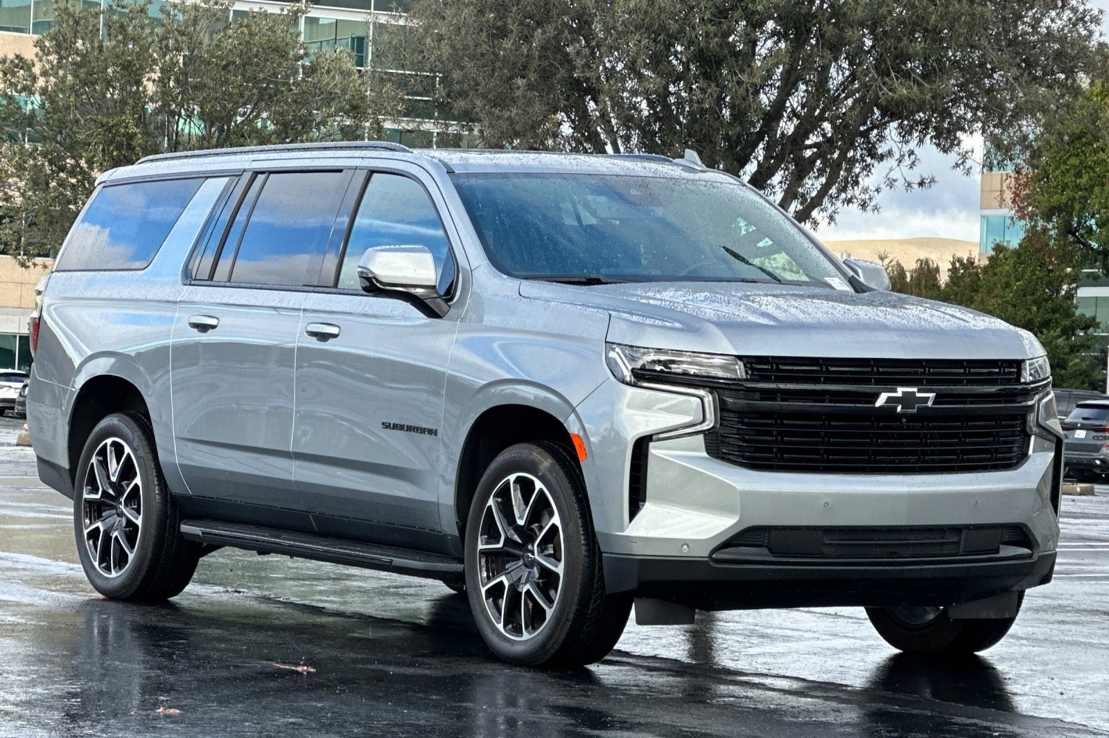 Certified 2024 Chevrolet Suburban RST w/ Luxury Package