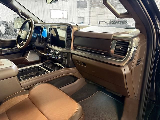Used 2025 Ford F450 King Ranch w/ FX4 Off-Road Package AWD/4WD image 12