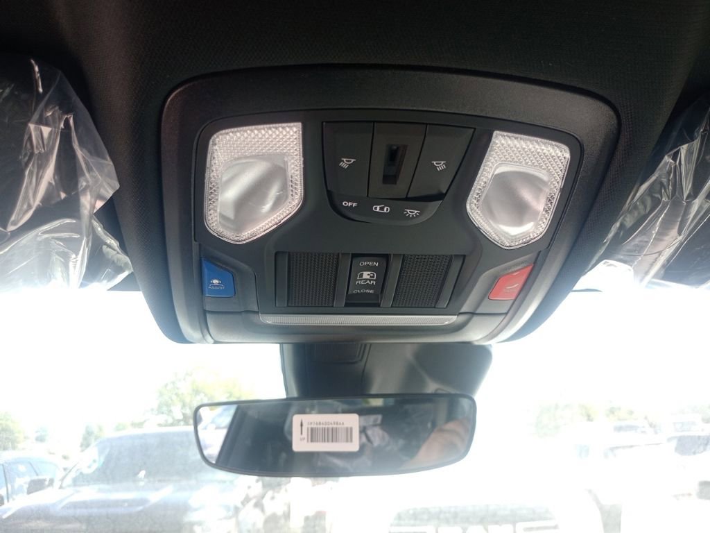 New 2026 RAM 1500 4x4 Crew Cab image 23