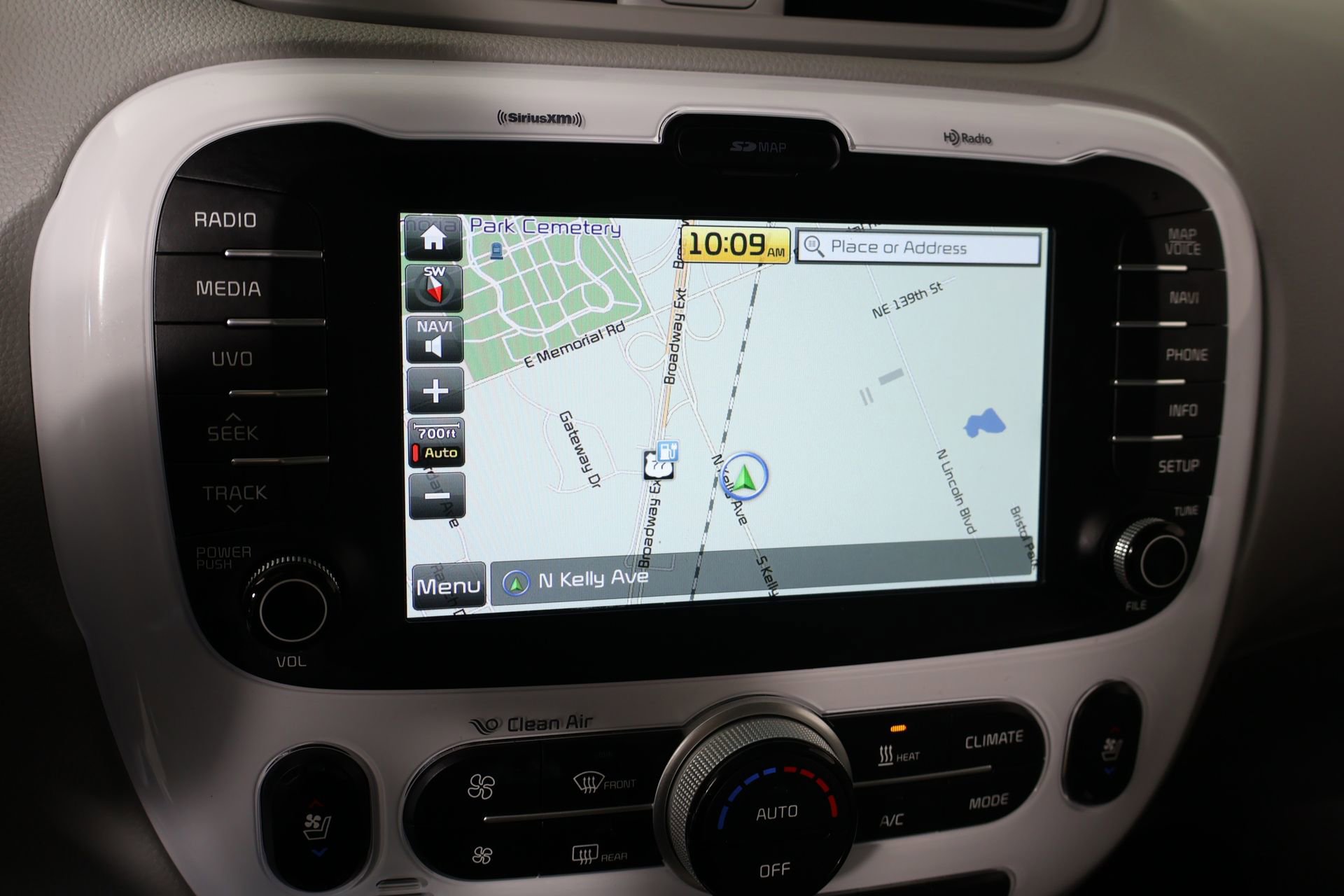 Used 2018 Kia Soul EV + image 7