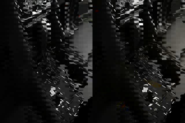 Certified 2023 Volkswagen Atlas Cross Sport SE w/ Panoramic Sunroof Package image 31