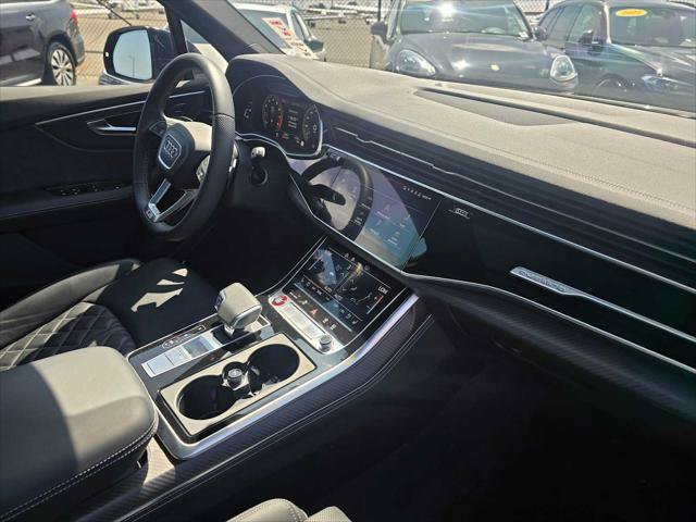Used 2025 Audi SQ7 Premium Plus AWD/4WD image 11
