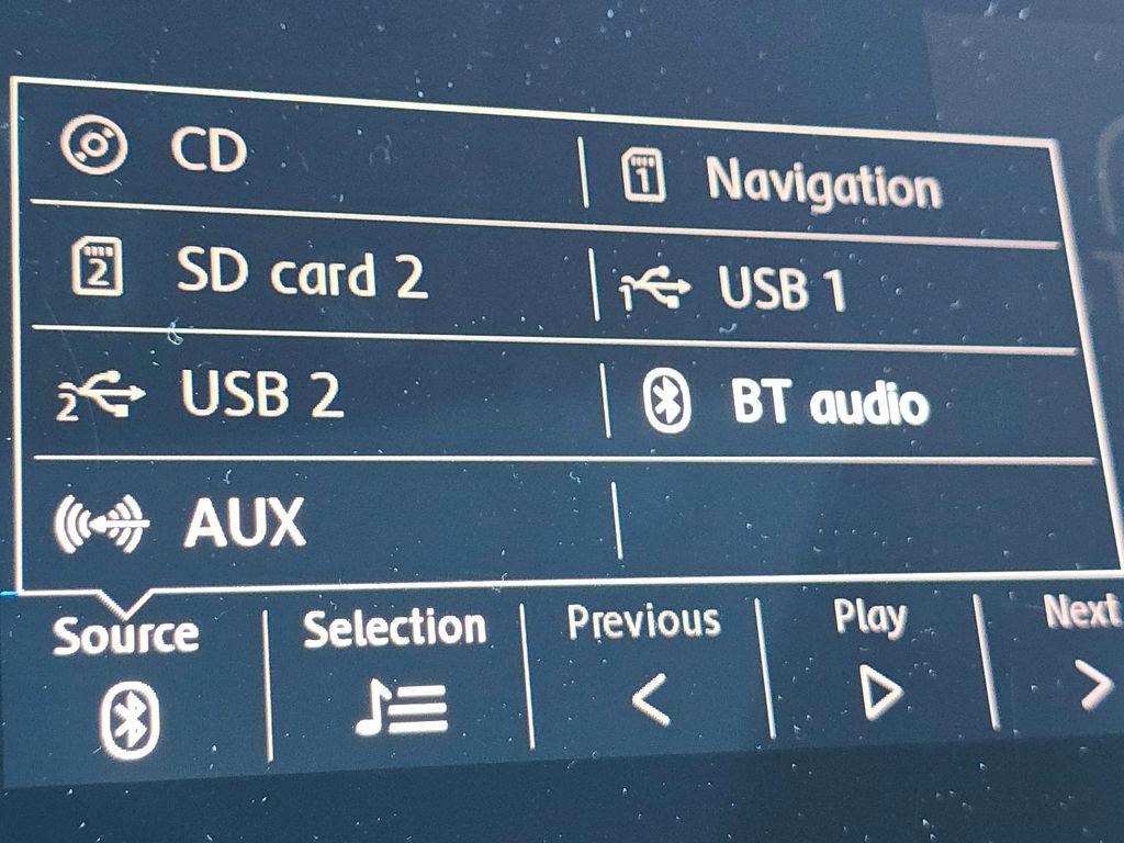 Used 2019 Volkswagen Tiguan SEL image 11