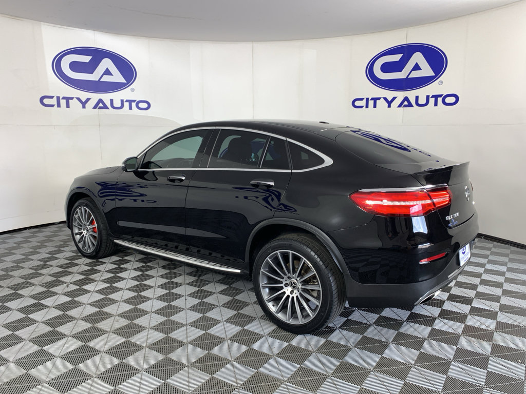 Used 2019 Mercedes-Benz GLC 300 4MATIC Coupe image 5