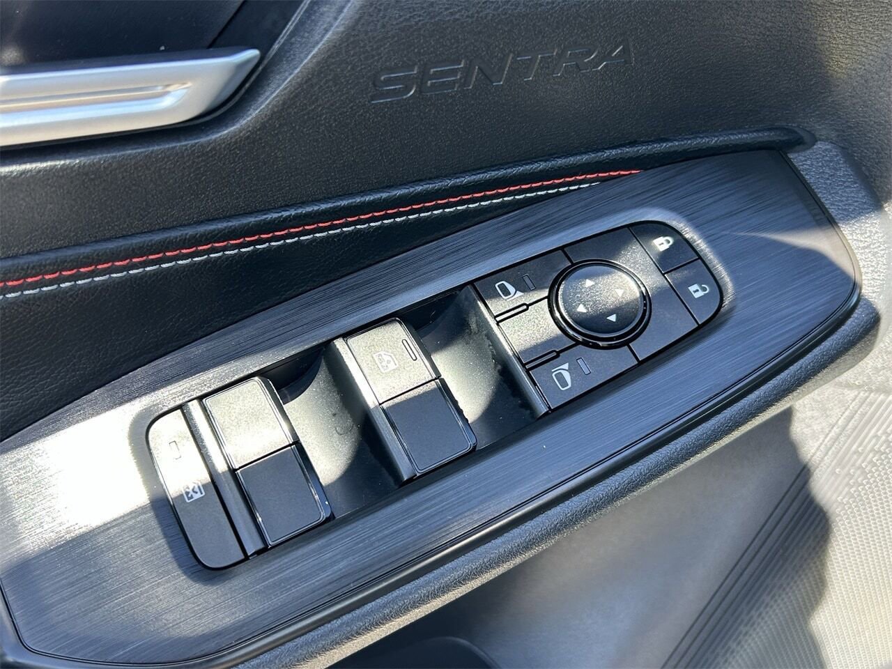 New 2026 Nissan Sentra SR FWD image 30