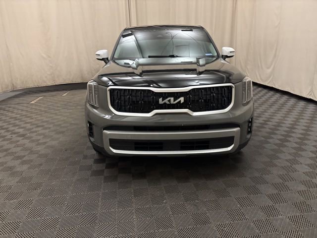 Certified 2024 Kia Telluride LX image 2