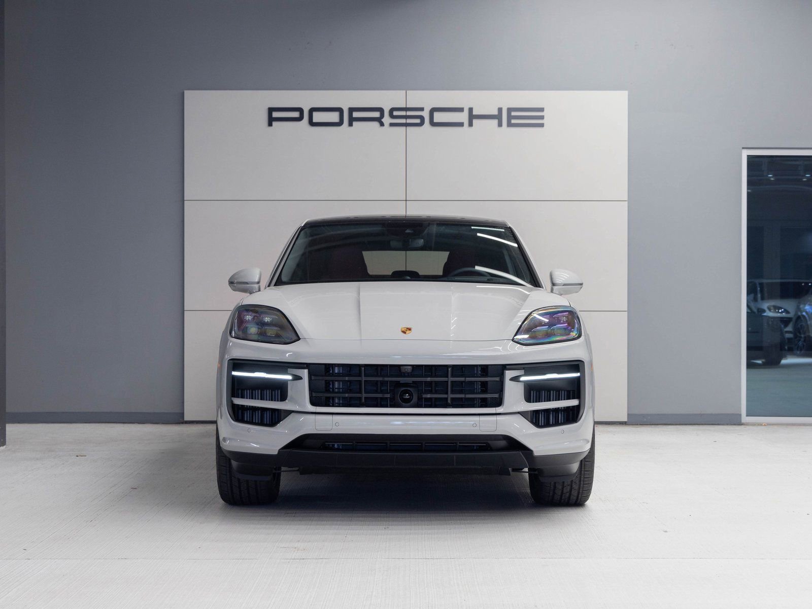 Certified 2026 Porsche Cayenne Coupe AWD/4WD image 10