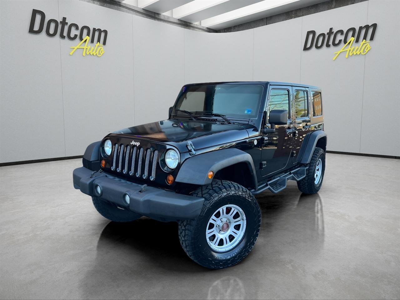 Used 2011 Jeep Wrangler Unlimited Rubicon w/ Connectivity Group image 2