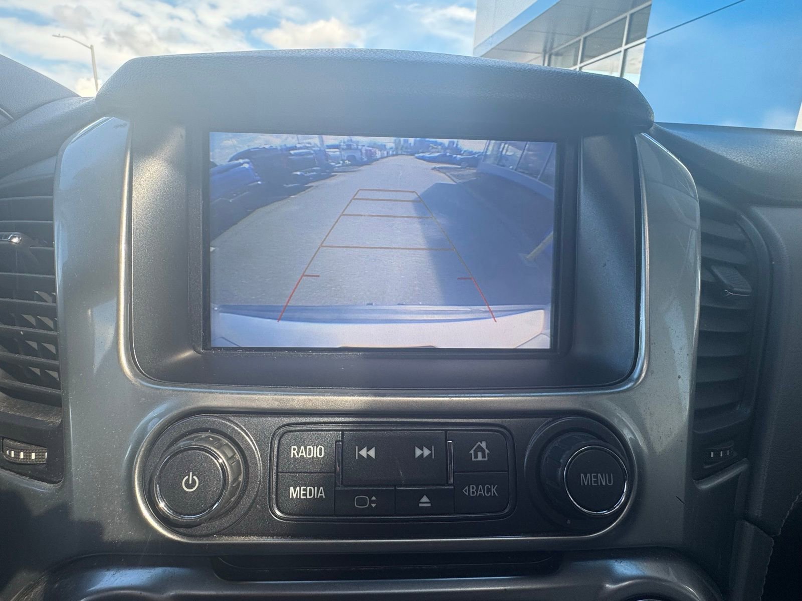 Used 2018 Chevrolet Suburban LT image 28