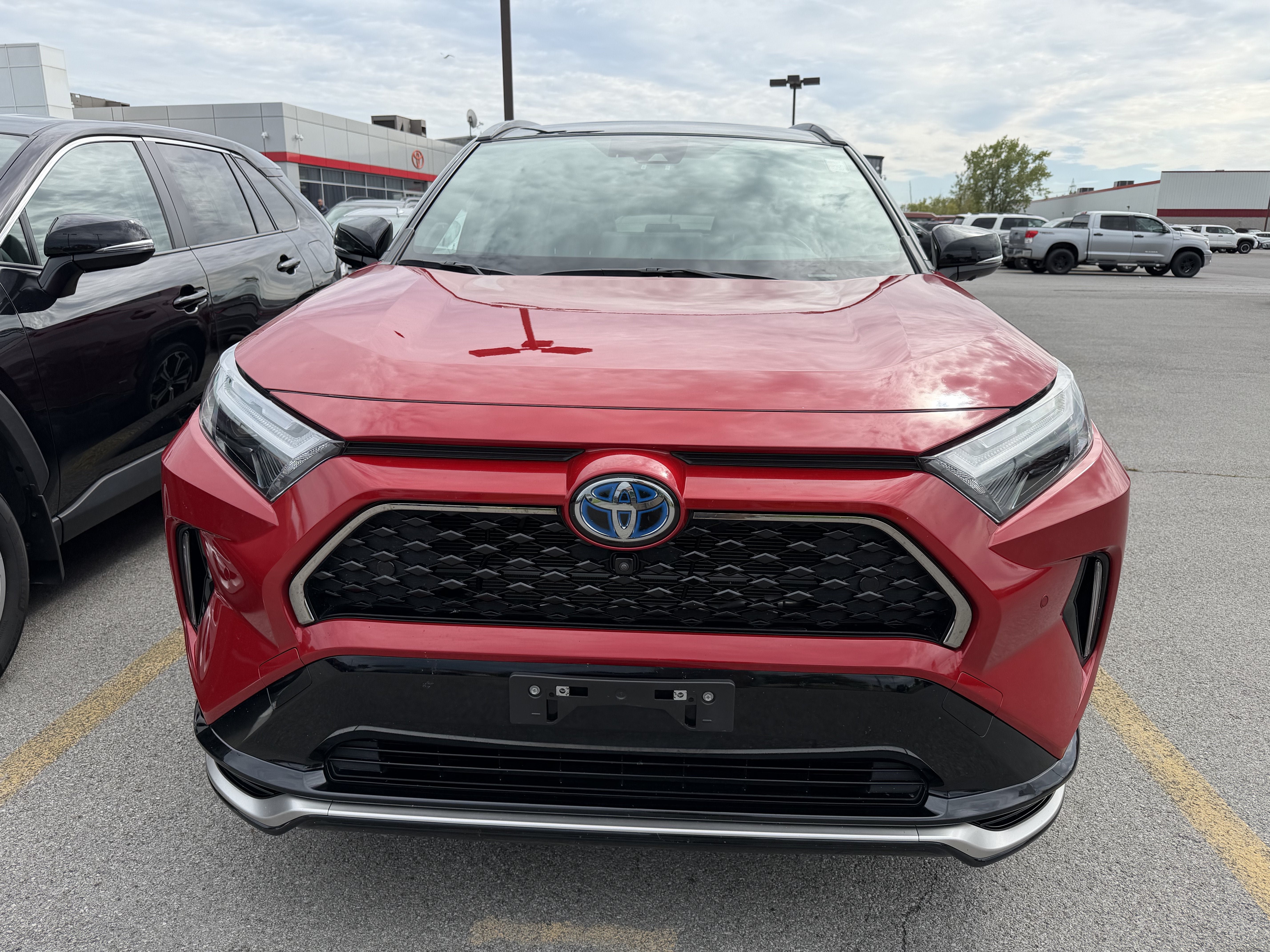 Used 2023 Toyota RAV4 XSE w/ Premium Package AWD/4WD image 3