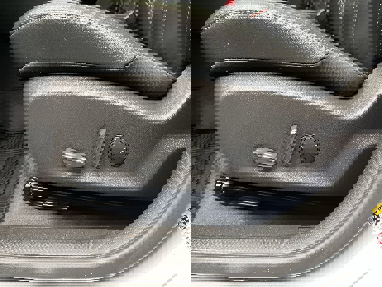 Used 2017 Ford Focus Titanium w/ Titanium Technology Package image 13