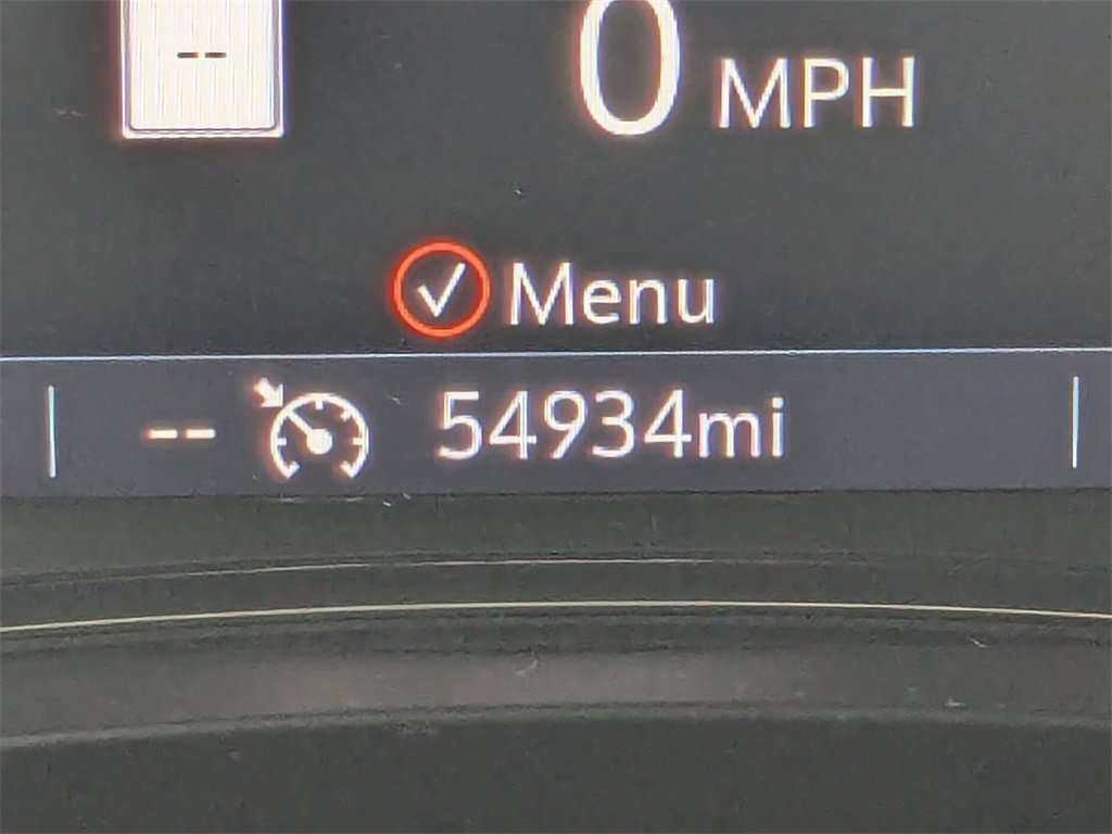 Used 2023 Chevrolet Traverse RS image 33