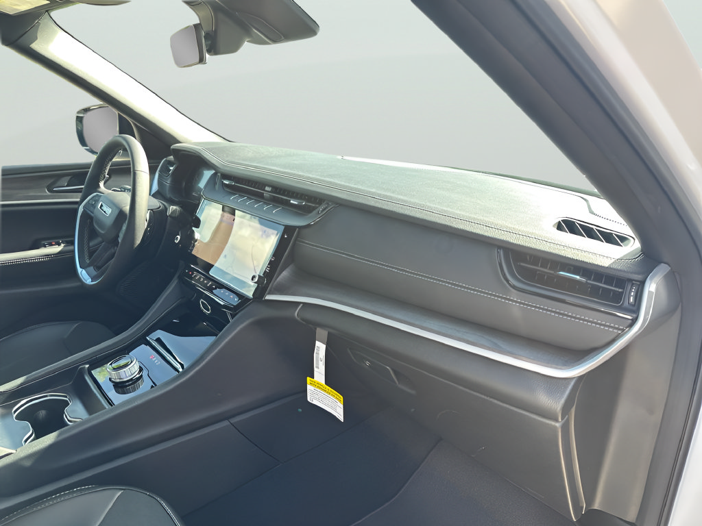 New 2026 Jeep Grand Cherokee Altitude RWD image 39