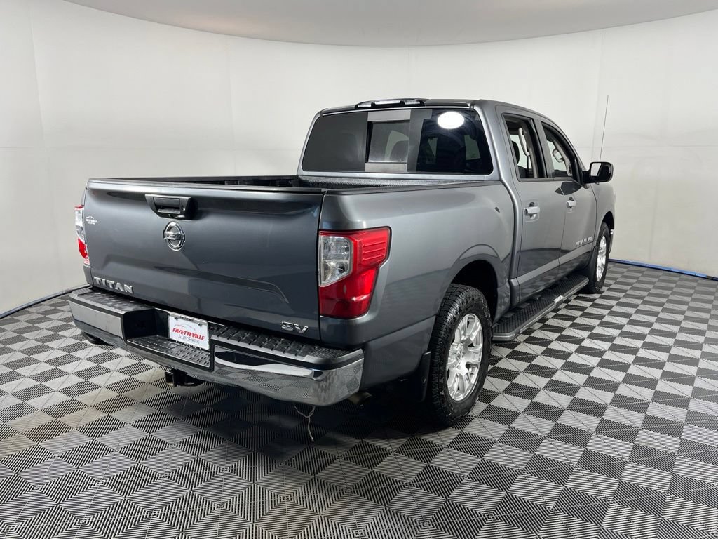 Used 2019 Nissan Titan SV RWD image 16