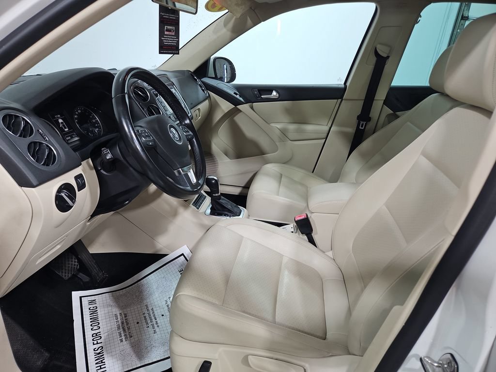 Used 2013 Volkswagen Tiguan SE AWD/4WD image 10