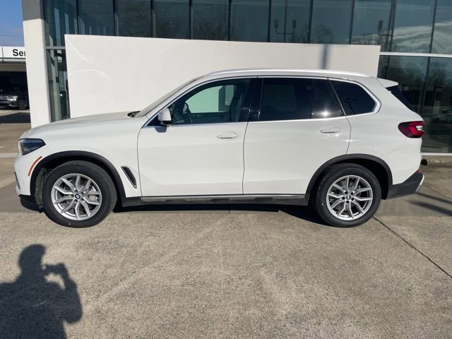 Used 2023 BMW X5 xDrive40i w/ Premium Package image 2