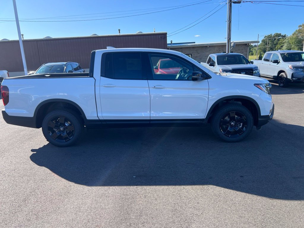 New 2026 Honda Ridgeline Black Edition image 2