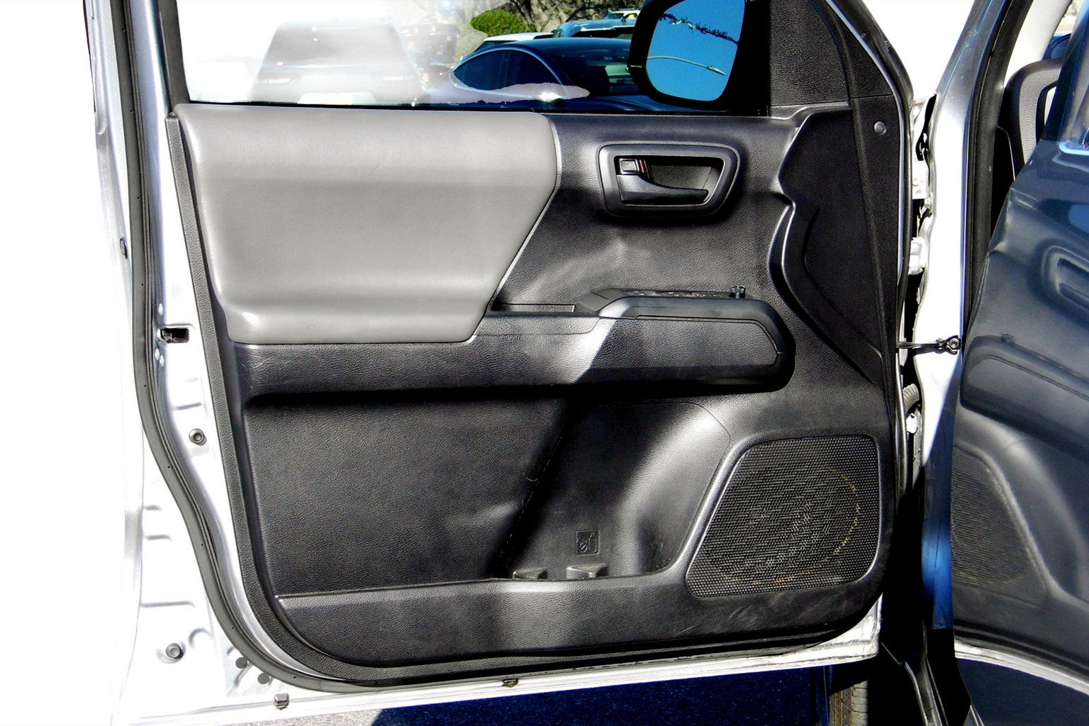 Used 2020 Toyota Tacoma SR image 21