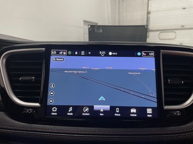 Used 2024 Chrysler Pacifica Pinnacle image 10