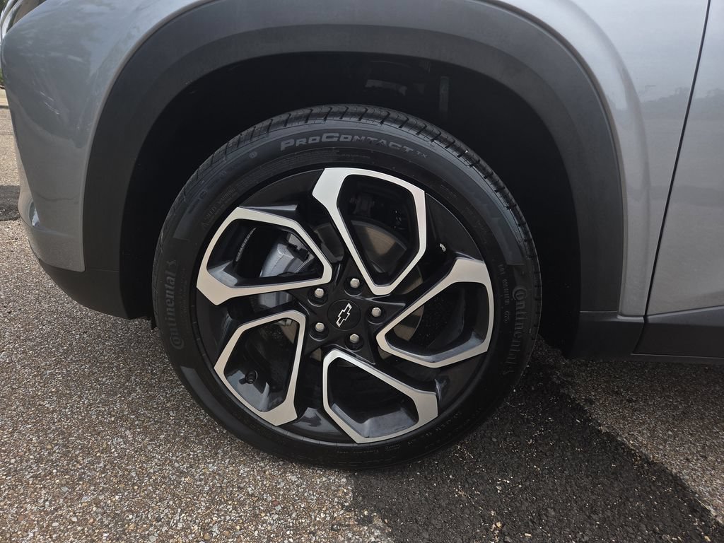 New 2026 Chevrolet Trax RS w/ Driver Confidence Package FWD image 31