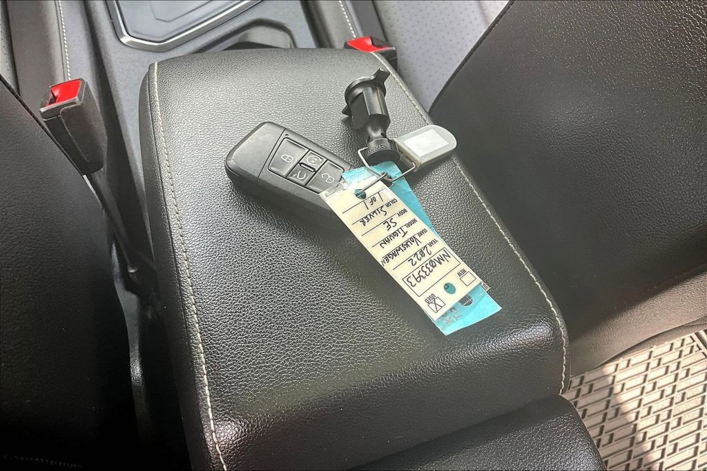 Used 2022 Volkswagen Tiguan SE image 14