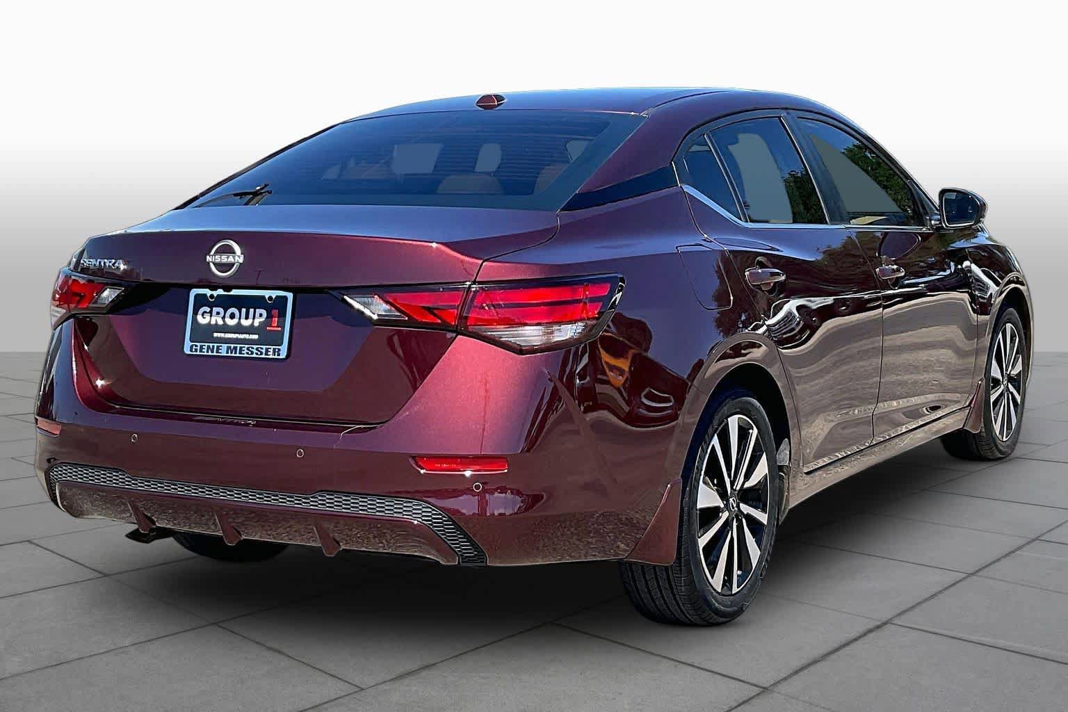 Used 2025 Nissan Sentra SV w/ SV Premium Package FWD image 13