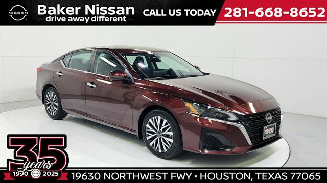 Certified 2024 Nissan Altima 2.5 SV w/ SV Premium Package FWD image 1
