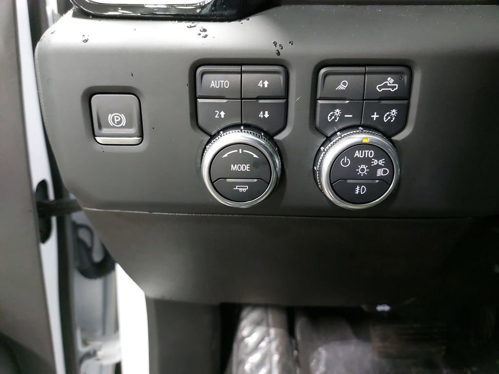 Used 2025 GMC Sierra 2500 Denali w/ Denali Reserve Package AWD/4WD image 26