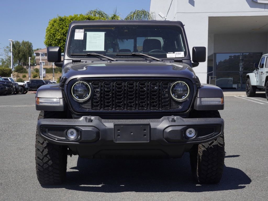 Used 2024 Jeep Gladiator Sport image 9